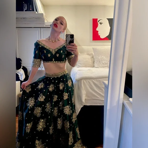 NWT Dark Green and Gold Detail Lehenga Choli set from Lashkaraa (XXS) - Picture 2 of 6